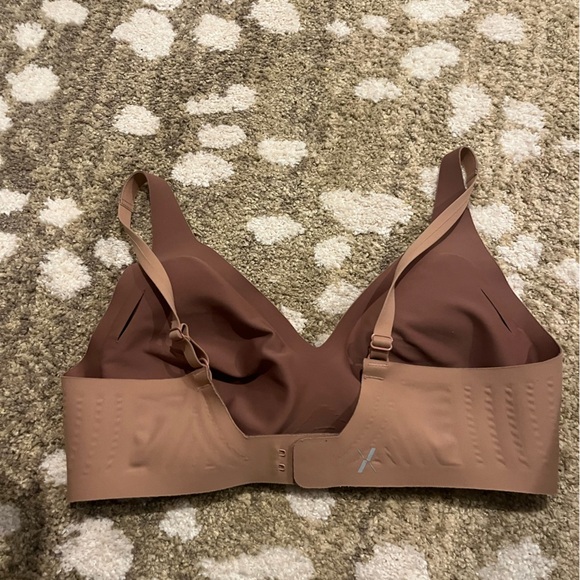 Knix nude/tan bra M - Picture 2 of 5